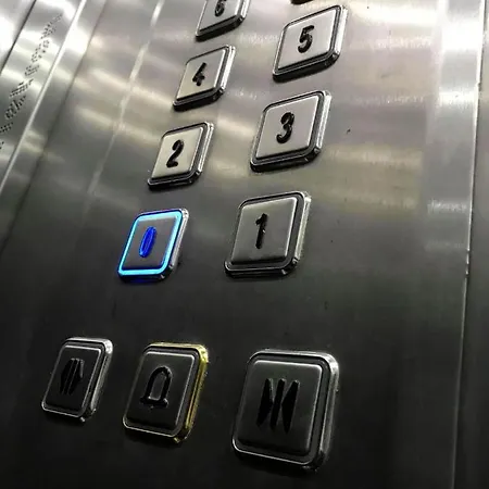 F10 Modern And Bright In Malta Апартаменты *