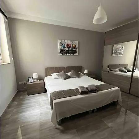 F10 Modern And Bright In Malta 姆西达