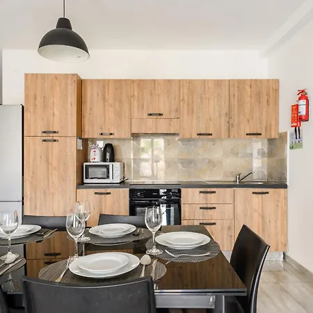 F10 Modern And Bright In Malta