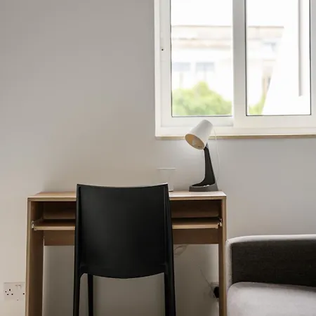 F10 Modern And Bright In Malta Msida