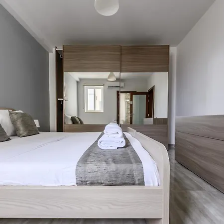 F10 Modern And Bright In Malta Msida