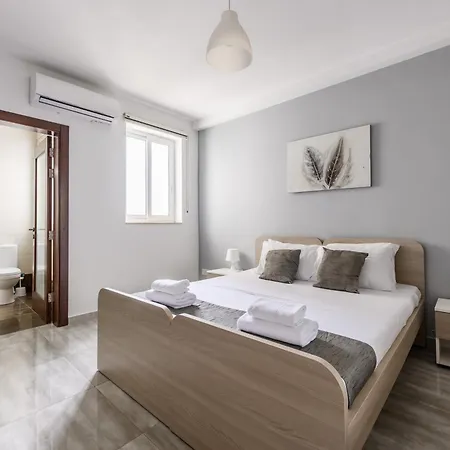 F10 Modern And Bright In Malta
